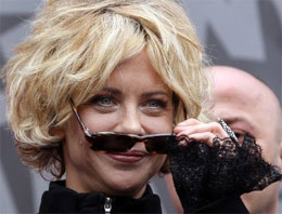 Meg Ryan sürünerek kaçtı