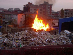 Beyoğlunda patlama panik yarattı